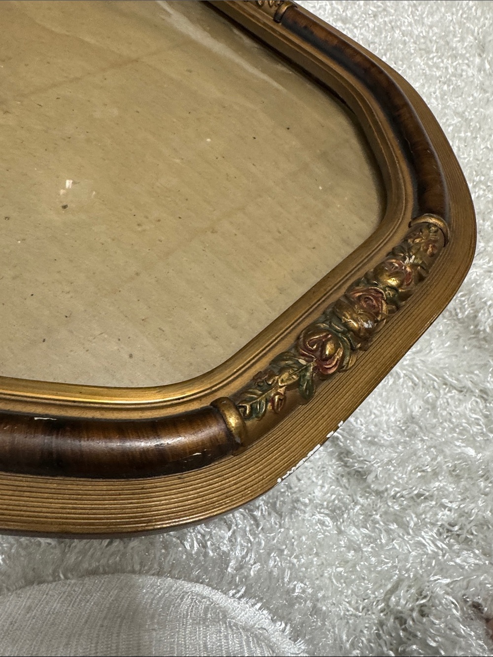Vintage floral frame with beveled glass - Picture 2 of 7